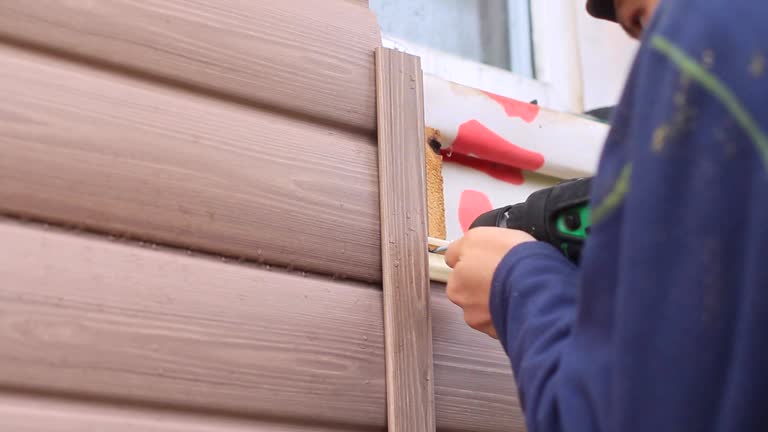 Affordable siding repair and maintenance services in Broadlands, VA